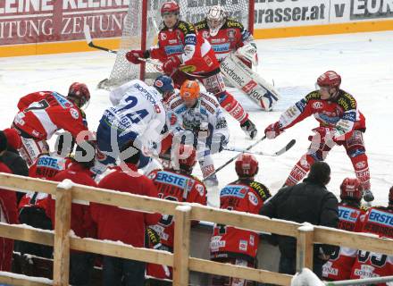 EBEL. Eishockey Bundesliga. Freiluftderby KAC gegen VSV in der Hypo Group Arena. Herbert Ratz, Kirk Furey, Rene Swette, Stefan Geier (KAC), Guenther Lanzinger, Roland Kaspitz  (VSV).  Klagenfurt, am 9.1.2010.
Foto: Kuess

---
pressefotos, pressefotografie, kuess, qs, qspictures, sport, bild, bilder, bilddatenbank