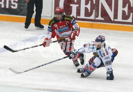 EBEL. Eishockey Bundesliga. Freiluftderby KAC gegen VSV in der Hypo Group Arena. Herbert Ratz (KAC), Nico Toff (VSV).  Klagenfurt, am 9.1.2010.
Foto: Kuess
---
pressefotos, pressefotografie, kuess, qs, qspictures, sport, bild, bilder, bilddatenbank