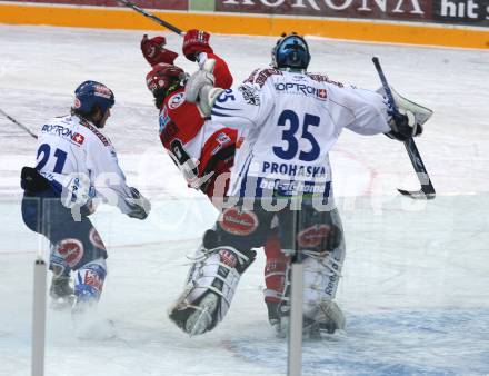 EBEL. Eishockey Bundesliga. Freiluftderby KAC gegen VSV in der Hypo Group Arena. Christoph Brandner (KAC), Nikolas Petrik, Gert Prohaska (VSV).  Klagenfurt, am 9.1.2010.
Foto: Kuess
---
pressefotos, pressefotografie, kuess, qs, qspictures, sport, bild, bilder, bilddatenbank