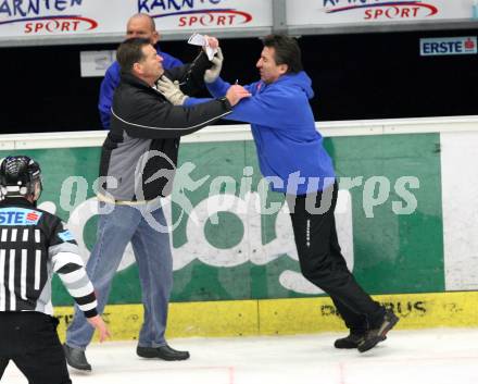 EBEL. Eishockey Bundesliga. EC Pasut VSV gegen Graz 99ers. Kruno Sekulic, Bill Gilligan. Villach, am 15.1.2010.
Foto: Kuess 


---
pressefotos, pressefotografie, kuess, qs, qspictures, sport, bild, bilder, bilddatenbank