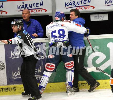 EBEL. Eishockey Bundesliga. EC Pasut VSV gegen Graz 99ers.  Jean Francois Fortin, Kruno Sekulic. Villach, am 15.1.2010.
Foto: Kuess 


---
pressefotos, pressefotografie, kuess, qs, qspictures, sport, bild, bilder, bilddatenbank