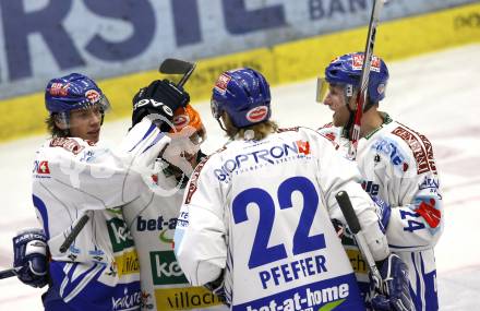 EBEL. Eishockey Bundesliga. EC Pasut VSV gegen Graz 99ers. Torjubel VSV. Villach, am 15.1.2010.
Foto: Kuess 


---
pressefotos, pressefotografie, kuess, qs, qspictures, sport, bild, bilder, bilddatenbank