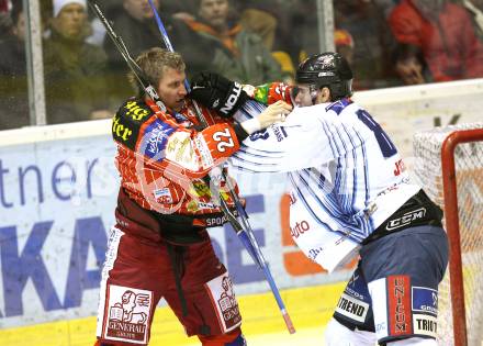 EBEL. Eishockey Bundesliga. KAC gegen Alba Volan SAPA Fehervar. MORGAN Jason (KAC), SATOSAARI Tommi, JOBB David (Alba Volan). Klagenfurt, am 17.1.2010.
Foto: Kuess

---
pressefotos, pressefotografie, kuess, qs, qspictures, sport, bild, bilder, bilddatenbank