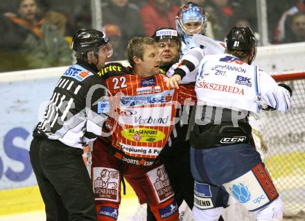 EBEL. Eishockey Bundesliga. KAC gegen Alba Volan SAPA Fehervar. MORGAN Jason (KAC), SATOSAARI Tommi, JOBB David (Alba Volan). Klagenfurt, am 17.1.2010.
Foto: Kuess

---
pressefotos, pressefotografie, kuess, qs, qspictures, sport, bild, bilder, bilddatenbank