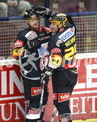 EBEL. Eishockey Bundesliga. EC Pasut VSV gegen EV Vienna Capitals.  Torjubel Marcel Rodman, Sean Selmser (Vienna). Villach, am 17.1.2010.
Foto: Kuess 


---
pressefotos, pressefotografie, kuess, qs, qspictures, sport, bild, bilder, bilddatenbank