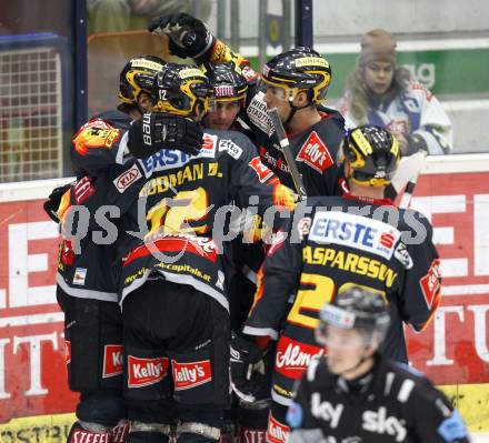 EBEL. Eishockey Bundesliga. EC Pasut VSV gegen EV Vienna Capitals.  Torjubel Caps. Villach, am 17.1.2010.
Foto: Kuess 


---
pressefotos, pressefotografie, kuess, qs, qspictures, sport, bild, bilder, bilddatenbank