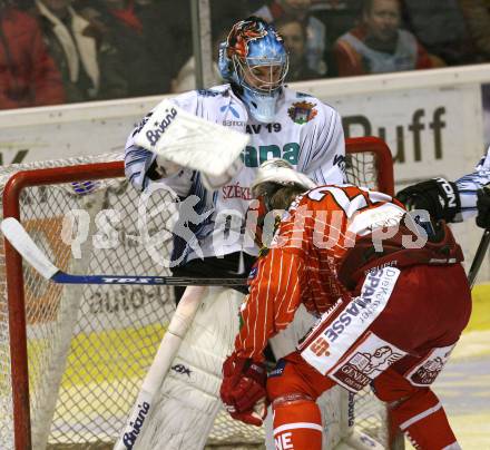 EBEL. Eishockey Bundesliga. KAC gegen Alba Volan SAPA Fehervar. MORGAN Jason (KAC), SATOSAARI Tommi (Alba Volan). Klagenfurt, am 17.1.2010.
Foto: Kuess

---
pressefotos, pressefotografie, kuess, qs, qspictures, sport, bild, bilder, bilddatenbank