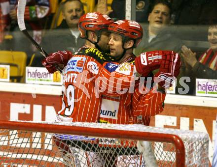EBEL. Eishockey Bundesliga. KAC gegen Alba Volan SAPA Fehervar. Torjubel TORY Jeffrey, SHANTZ Jeffery (KAC). Klagenfurt, am 17.1.2010.
Foto: Kuess

---
pressefotos, pressefotografie, kuess, qs, qspictures, sport, bild, bilder, bilddatenbank