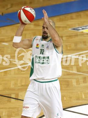 Basketball Bundesliga. Woerthersee Piraten gegen Oberwart Gunners. Joachim Buggelsheim (Piraten). Klagenfurt, 16.1.2010
Foto: Kuess

---
pressefotos, pressefotografie, kuess, qs, qspictures, sport, bild, bilder, bilddatenbank