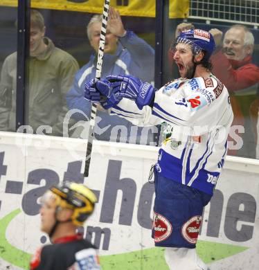 EBEL. Eishockey Bundesliga. EC Pasut VSV gegen EV Vienna Capitals.  Torjubel Kiel McLeod, (VSV). Villach, am 17.1.2010.
Foto: Kuess 


---
pressefotos, pressefotografie, kuess, qs, qspictures, sport, bild, bilder, bilddatenbank