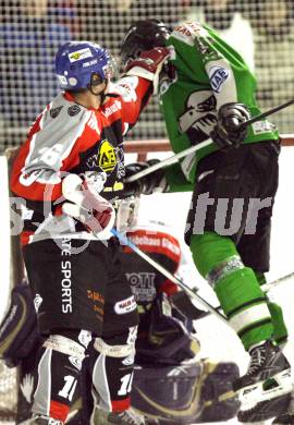 Eishockey CHL. VST Voelkermarkt gegen EC Feld am See.   Florian Martin(Voelkermarkt), Klammer Gerald (Feld am See). Voelkermarkt, am 16.1.2010.
Foto: Kuess 


---
pressefotos, pressefotografie, kuess, qs, qspictures, sport, bild, bilder, bilddatenbank