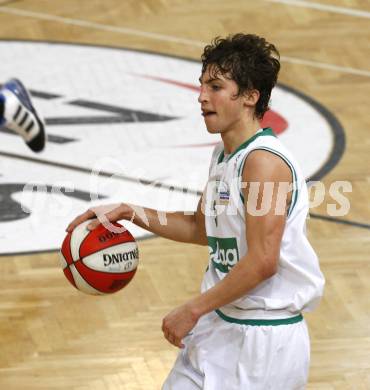 Basketball Bundesliga. Woerthersee Piraten gegen Oberwart Gunners. Sebastian Schaal (Piraten). Klagenfurt, 16.1.2010
Foto: Kuess

---
pressefotos, pressefotografie, kuess, qs, qspictures, sport, bild, bilder, bilddatenbank