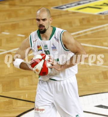 Basketball Bundesliga. Woerthersee Piraten gegen Oberwart Gunners. Joachim Buggelsheim (Piraten). Klagenfurt, 16.1.2010
Foto: Kuess

---
pressefotos, pressefotografie, kuess, qs, qspictures, sport, bild, bilder, bilddatenbank