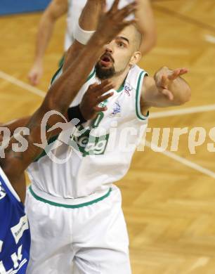 Basketball Bundesliga. Woerthersee Piraten gegen Oberwart Gunners. Joachim Buggelsheim (Piraten). Klagenfurt, 16.1.2010
Foto: Kuess

---
pressefotos, pressefotografie, kuess, qs, qspictures, sport, bild, bilder, bilddatenbank