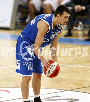 Basketball Bundesliga. Woerthersee Piraten gegen Oberwart Gunners. Samo Grum (Oberwart). Klagenfurt, 16.1.2010
Foto: Kuess

---
pressefotos, pressefotografie, kuess, qs, qspictures, sport, bild, bilder, bilddatenbank