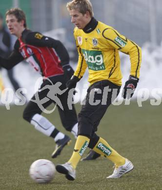 Fussball Bundesliga. Testspiel SK Austria Kaernten gegen SK St. Andrae/WAC. Thomas Hinum (Austria Kaernten). Klagenfurt, am 19.1.2010.
Foto: Kuess
---
pressefotos, pressefotografie, kuess, qs, qspictures, sport, bild, bilder, bilddatenbank