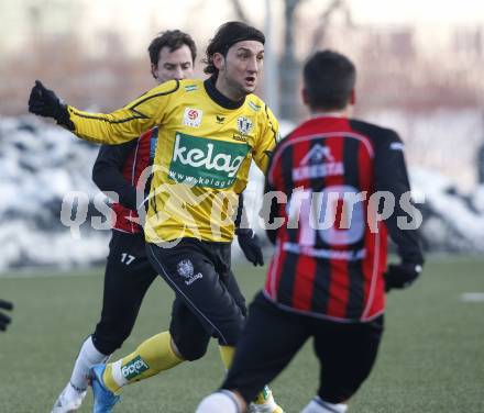 Fussball Bundesliga. Testspiel SK Austria Kaernten gegen SK St. Andrae/WAC. Eldin Adilovic (Austria Kaernten). Klagenfurt, am 19.1.2010.
Foto: Kuess
---
pressefotos, pressefotografie, kuess, qs, qspictures, sport, bild, bilder, bilddatenbank