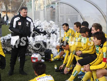 Fussball Bundesliga. Testspiel SK Austria Kaernten gegen SK St. Andrae/WAC. Trainer Joze Prelogar (Austria Kaernten). Klagenfurt, am 19.1.2010.
Foto: Kuess
---
pressefotos, pressefotografie, kuess, qs, qspictures, sport, bild, bilder, bilddatenbank