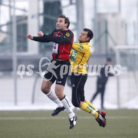 Fussball Bundesliga. Testspiel SK Austria Kaernten gegen SK St. Andrae/WAC. Leonhard Kaufmann (Austria Kaernten), Marco Reich (St. Andrae/WAC). Klagenfurt, am 19.1.2010.
Foto: Kuess
---
pressefotos, pressefotografie, kuess, qs, qspictures, sport, bild, bilder, bilddatenbank