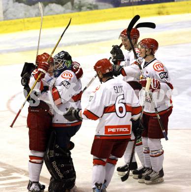 EBEL. Eishockey Bundesliga. KAC gegen HK Acroni Jesenice. Jubel Rok Ticar, Dov Grumet-Morris (Jesenice). Klagenfurt, am 22.1.2010.
Foto: Kuess

---
pressefotos, pressefotografie, kuess, qs, qspictures, sport, bild, bilder, bilddatenbank