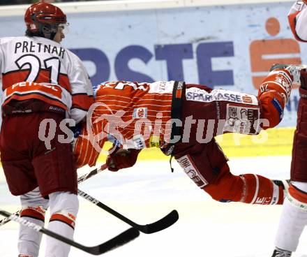 EBEL. Eishockey Bundesliga. KAC gegen HK Acroni Jesenice. Markus Poeck, (KAC), Klemen Pretnar (Jesenice). Klagenfurt, am 22.1.2010.
Foto: Kuess

---
pressefotos, pressefotografie, kuess, qs, qspictures, sport, bild, bilder, bilddatenbank