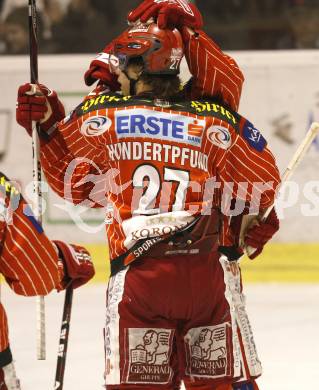 EBEL. Eishockey Bundesliga. KAC gegen EV Vienna Capitals. Torjubel Thomas Hundertpfund. Klagenfurt, am 24.1.2010.
Foto: Kuess

---
pressefotos, pressefotografie, kuess, qs, qspictures, sport, bild, bilder, bilddatenbank