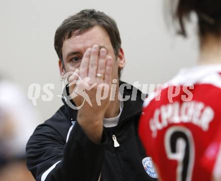 Volleyball OECup. ATSC Wildcats gegen SVS Post . Trainer Helmut Voggenberger (Wildcats). Klagenfurt, 24.1.2010
Foto: Kuess

---
pressefotos, pressefotografie, kuess, qs, qspictures, sport, bild, bilder, bilddatenbank