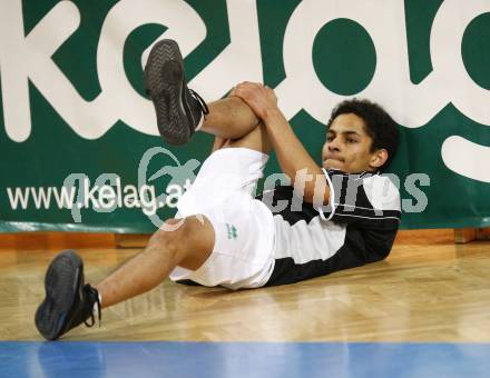 Basketball Bundesliga. Woerthersee Piraten gegen BasketClubs Vienna. Samuel Bachlechner (Piraten). Klagenfurt, 24.1.2010
Foto: Kuess

---
pressefotos, pressefotografie, kuess, qs, qspictures, sport, bild, bilder, bilddatenbank