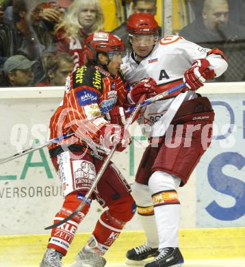 EBEL. Eishockey Bundesliga. KAC gegen HK Acroni Jesenice. Dieter Kalt (KAC), Jan Golubovski  (Jesenice). Klagenfurt, am 13.10.2009.
Foto: Kuess 

---
pressefotos, pressefotografie, kuess, qs, qspictures, sport, bild, bilder, bilddatenbank