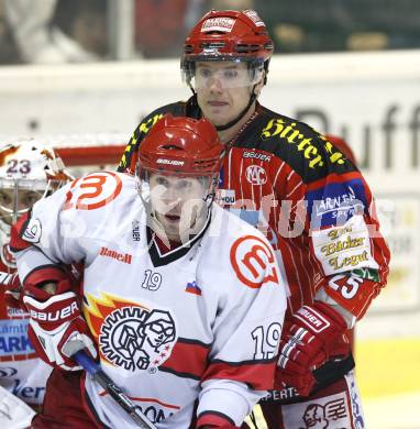 EBEL. Eishockey Bundesliga. KAC gegen HK Acroni Jesenice. Kirk Furey (KAC), Ales Remar  (Jesenice). Klagenfurt, am 13.10.2009.
Foto: Kuess 

---
pressefotos, pressefotografie, kuess, qs, qspictures, sport, bild, bilder, bilddatenbank