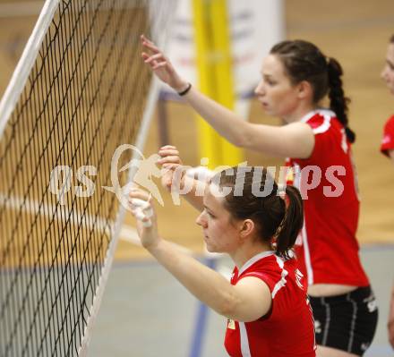 Volleyball CEV Cup. ATSC Wildcats gegen Dinamo Pancevo. Sophie Wallner, Birgit Wuestenhagen (Wildcats). Klagenfurt, am 14.1.2010.
Foto: Kuess
---
pressefotos, pressefotografie, kuess, qs, qspictures, sport, bild, bilder, bilddatenbank