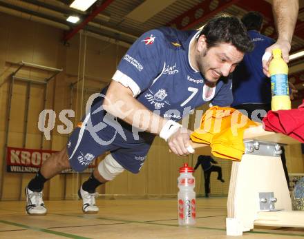 Handball OEHB Cup. SC Ferlach gegen ULZ Schwaz. KOSCHU Christian  (Ferlach). Ferlach, 29.1.2010.
Foto: Kuess

---
pressefotos, pressefotografie, kuess, qs, qspictures, sport, bild, bilder, bilddatenbank