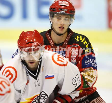 EBEL. Eishockey Bundesliga. KAC gegen HK Acroni Jesenice. Raphael Herburger (KAC), Tomi Hafner  (Jesenice). Klagenfurt, am 13.10.2009.
Foto: Kuess 

---
pressefotos, pressefotografie, kuess, qs, qspictures, sport, bild, bilder, bilddatenbank