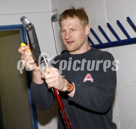 EBEL. Eishockey Bundesliga. Training VSV. Guenther Lanzinger. Villach, am 30.1.2010.
Foto: Kuess
---
pressefotos, pressefotografie, kuess, qs, qspictures, sport, bild, bilder, bilddatenbank