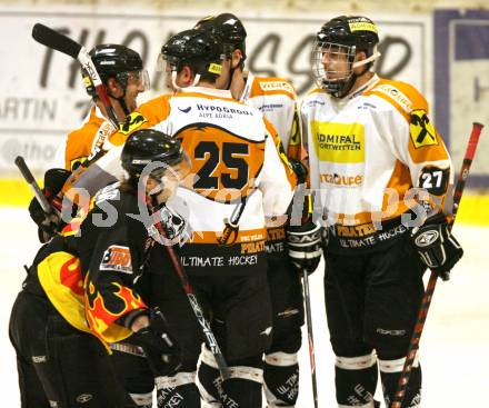 Eishockey Carinthian Hockey League. CHL. USC Velden gegen EC-SV Spittal. Torjubel (Velden). Velden, am 30.01.2010
Foto: Kuess 
---
pressefotos, pressefotografie, kuess, qs, qspictures, sport, bild, bilder, bilddatenbank