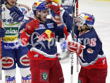 EBEL. Eishockey Bundesliga. EC Pasut VSV gegen Red Bulls Salzburg.  Torjubel Kelsey Wilson, Ryan Duncan (Salzburg). Villach, am 31.1.2010.
Foto: Kuess 


---
pressefotos, pressefotografie, kuess, qs, qspictures, sport, bild, bilder, bilddatenbank