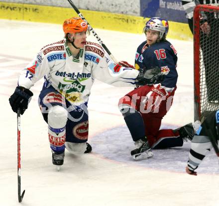 EBEL. Eishockey Bundesliga. EC Pasut VSV gegen Red Bulls Salzburg.  Michael Raffl, (VSV),  Ryan Duncan (Salzburg). Villach, am 31.1.2010.
Foto: Kuess 


---
pressefotos, pressefotografie, kuess, qs, qspictures, sport, bild, bilder, bilddatenbank