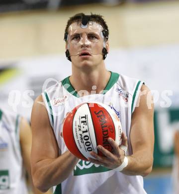 Basketball Bundesliga. Woerthersee Piraten gegen Arkadia Traiskirchen Lions. Maximilian Kunovjanek (Piraten). Klagenfurt, 19.12.2009
Foto: Kuess

---
pressefotos, pressefotografie, kuess, qs, qspictures, sport, bild, bilder, bilddatenbank