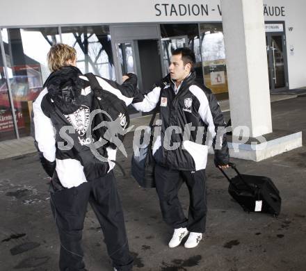 Fussball Bundesliga. SK Austria Kaernten. Abfahrt ins Trainingslager. Leonhard Kaufmann. Klagenfurt, am 27.1.2010.
Foto: Kuess
---
pressefotos, pressefotografie, kuess, qs, qspictures, sport, bild, bilder, bilddatenbank