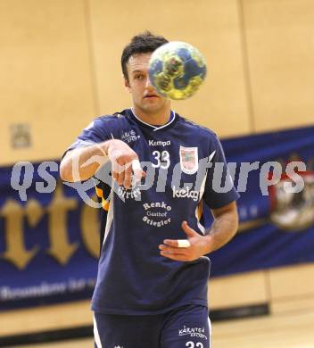 Handball OEHB Cup. SC Ferlach gegen ULZ Schwaz. Dino Poje (Ferlach). Ferlach, 29.1.2010.
Foto: Kuess
---
pressefotos, pressefotografie, kuess, qs, qspictures, sport, bild, bilder, bilddatenbank