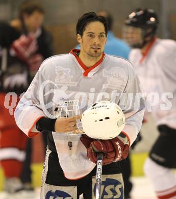 Eishockey Charity Promi Spiel. Harald Hudetz (Wildwasser Kajak). Klagenfurt, am 4.2.2010.
Foto: Kuess
---
pressefotos, pressefotografie, kuess, qs, qspictures, sport, bild, bilder, bilddatenbank