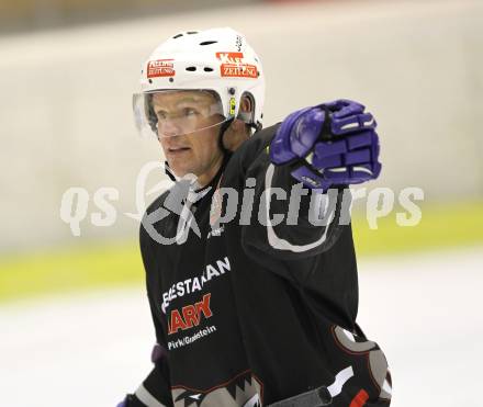 Eishockey Charity Promi Spiel. Trainer Johan Stroemwall (VSV). Klagenfurt, am 4.2.2010.
Foto: Kuess
---
pressefotos, pressefotografie, kuess, qs, qspictures, sport, bild, bilder, bilddatenbank