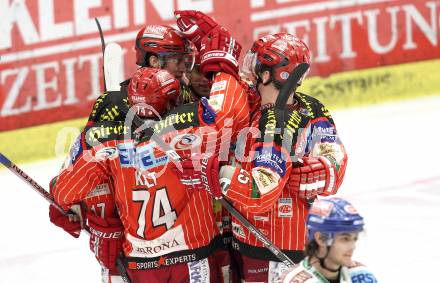 EBEL. Eishockey Bundesliga. EC Pasut VSV gegen KAC.  Torjubel KAC. Villach, am 5.2.2010.
Copyright Agentur Diener/Kuess
Marktgasse 3-7/4/5/21
A-1090 Wien Austria
Telefax +43 1 955 32 35
Mobil +43 676 629 98 51
Bank Austria
Bank Nr. 12000
Account Nr. 00712 223 783
e-mail: agentur@diener.at
Datenbank: www.diener.at
ImageArchivist Demo
---
pressefotos, pressefotografie, kuess, qs, qspictures, sport, bild, bilder, bilddatenbank