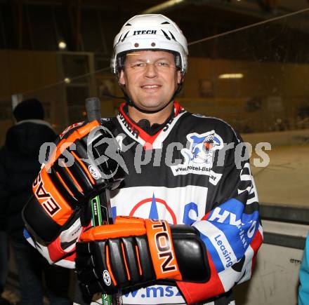 Eishockey Charity Promi Spiel. Buergermeister Christian Scheider. Klagenfurt, am 4.2.2010.
Foto: Kuess
---
pressefotos, pressefotografie, kuess, qs, qspictures, sport, bild, bilder, bilddatenbank