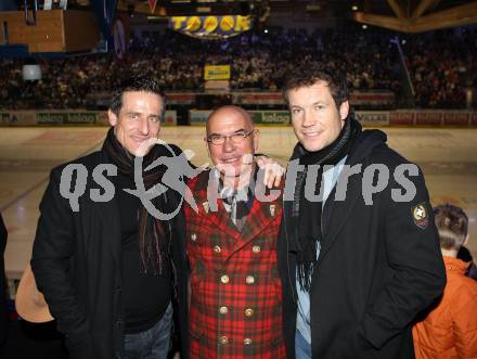 EBEL. Eishockey Bundesliga. EC Pasut VSV gegen KAC.  Alexander Antonitsch, Otto Retzer, Armin Assinger. Villach, am 5.2.2010.
Foto: Kuess 


---
pressefotos, pressefotografie, kuess, qs, qspictures, sport, bild, bilder, bilddatenbank