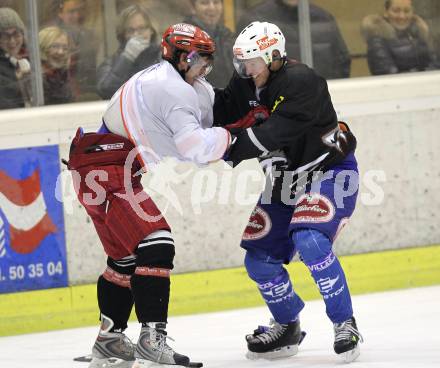 Eishockey Charity Promi Spiel. Schlaegerei. Kickboxweltmeister Bernhard Sussitz, Trainer Johan Stroemwall (VSV). Klagenfurt, am 4.2.2010.
Foto: Kuess
---
pressefotos, pressefotografie, kuess, qs, qspictures, sport, bild, bilder, bilddatenbank