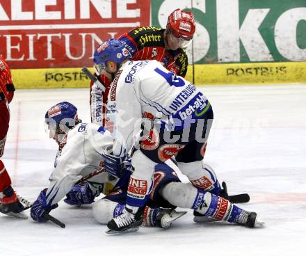 EBEL. Eishockey Bundesliga. EC Pasut VSV gegen KAC.  Kiel McLeod, Gerhard Unterluggauer, (VSV),  Andrew Schneider (KAC). Villach, am 5.2.2010.
Foto: Kuess 


---
pressefotos, pressefotografie, kuess, qs, qspictures, sport, bild, bilder, bilddatenbank