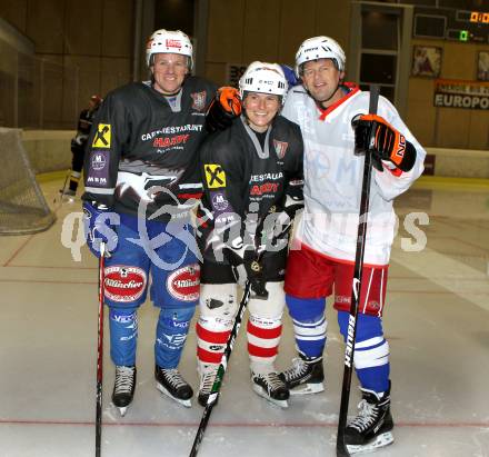 Eishockey Charity Promi Spiel. Johan Stroemwall, Sabine Egger, Christian Scheider. Klagenfurt, am 4.2.2010.
Foto: Kuess

---
pressefotos, pressefotografie, kuess, qs, qspictures, sport, bild, bilder, bilddatenbank