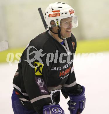 Eishockey Charity Promi Spiel. Trainer Johan Stroemwall (VSV). Klagenfurt, am 4.2.2010.
Foto: Kuess
---
pressefotos, pressefotografie, kuess, qs, qspictures, sport, bild, bilder, bilddatenbank