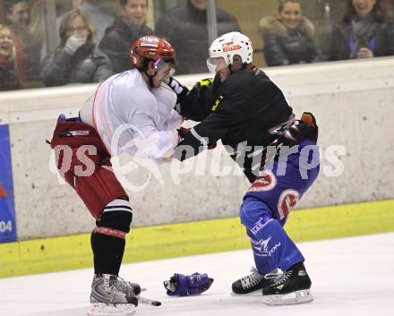 Eishockey Charity Promi Spiel. Schlaegerei. Kickboxweltmeister Bernhard Sussitz, Trainer Johan Stroemwall (VSV). Klagenfurt, am 4.2.2010.
Foto: Kuess
---
pressefotos, pressefotografie, kuess, qs, qspictures, sport, bild, bilder, bilddatenbank